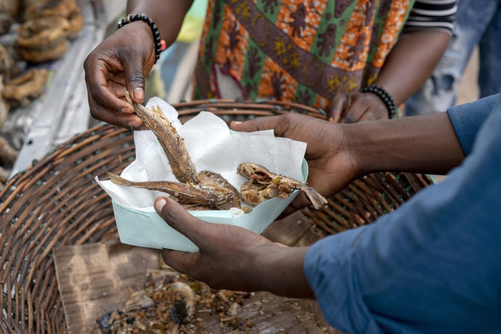 voyage culinaire à Toulouse dans le restaurant africain woezon